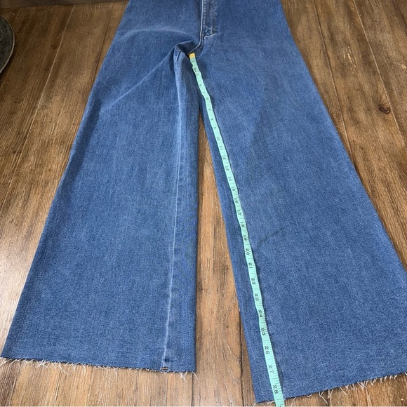Guess Jeans 90s Ultra High Rise Wide Leg Jean 28 Fray Raw Hem - Picture 10 of 12